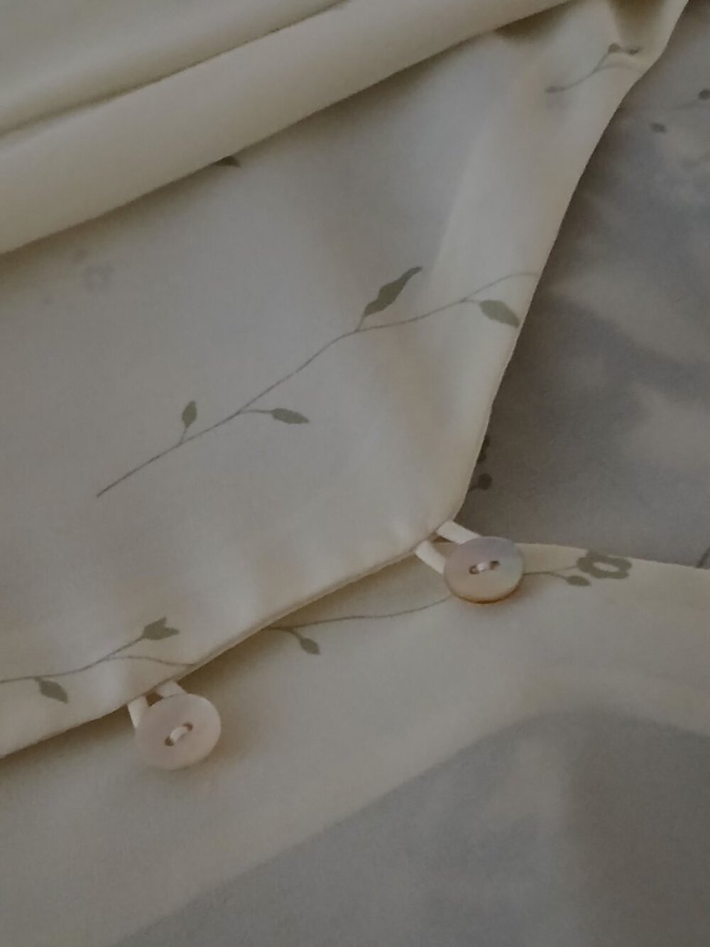 Spring/Summer Blouse - Picture 2 of 7